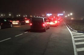 Oamenii continuă să plece din Moldova. În ultimele 24 de ore, peste 6.100 persoane au ieșit din țară